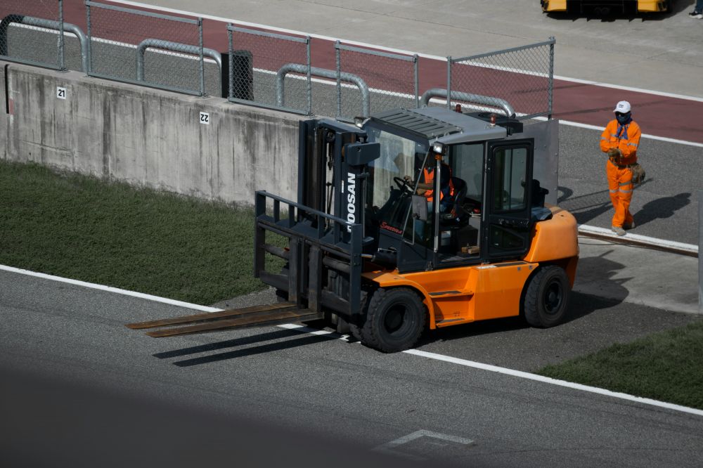 Truckførerkurs: Veien til sikker og effektiv lastebilhåndtering
